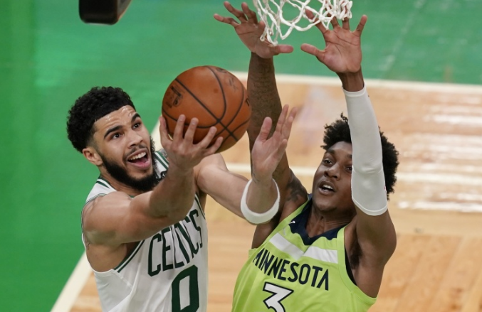 狂轰53+10+4！塔图姆打疯了上演大逆转，一战创3大纪录，唐斯30分休闲区蓝鸢梦想 - Www.slyday.coM