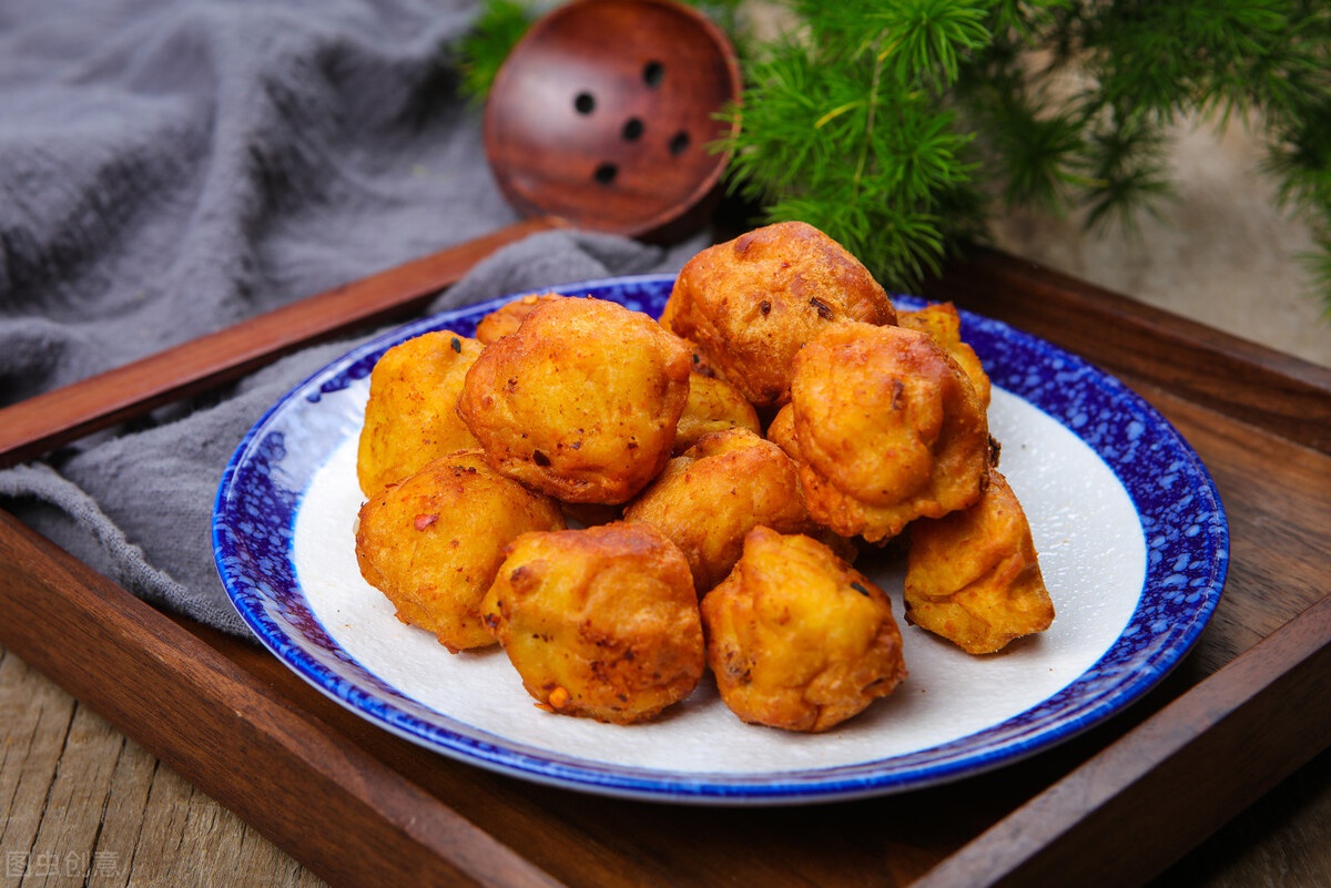 炸萝卜丸子,用淀粉还是面粉?都用不到,多放这2样,焦香酥脆