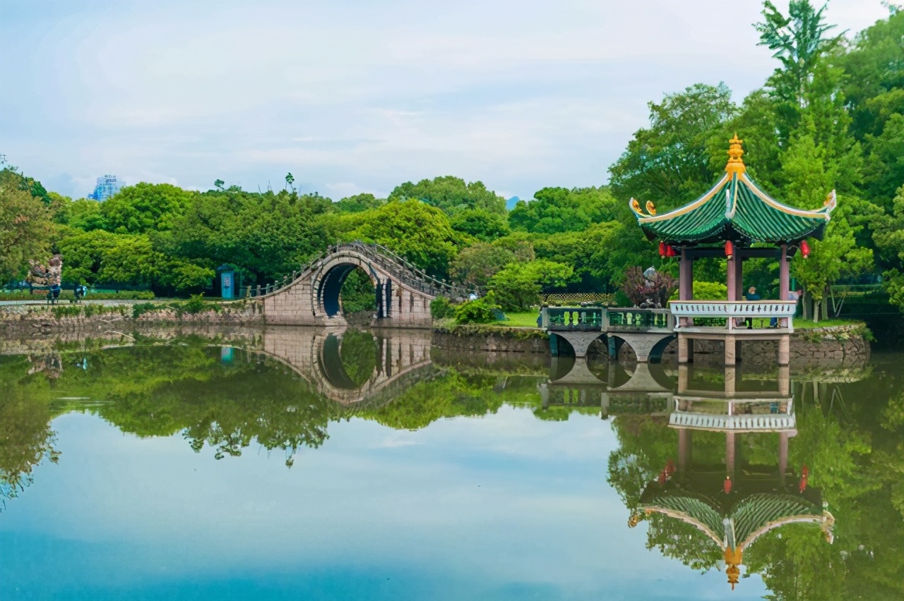 温州藏了个有很多历史文化遗迹的江心屿连外国僧侣都前来膜拜