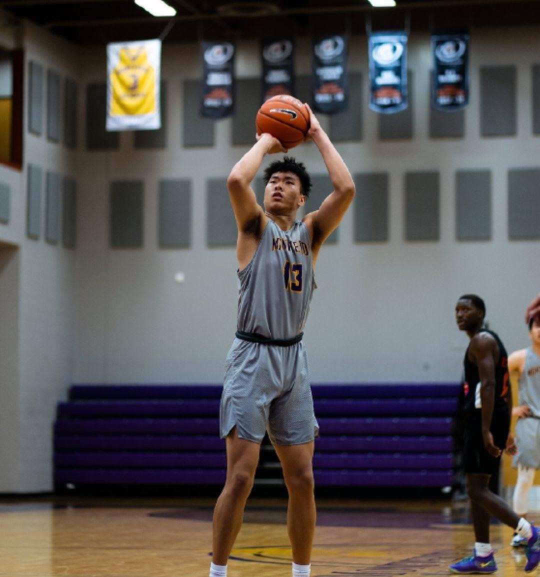 吴勇豪,曾豪言要参加nba选秀的02年小将,如今却是被曾凡博,余嘉豪拉开
