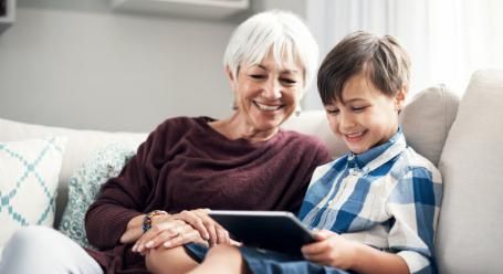 老人晚年凄凉,没有子女陪伴在身边,含泪说出:宁愿孩子在家啃老休闲区蓝鸢梦想 - Www.slyday.coM 老人晚年凄凉,没有子女陪伴在身边,含泪说出:宁愿孩子在家啃老休闲区蓝鸢梦想 - Www.slyday.coM