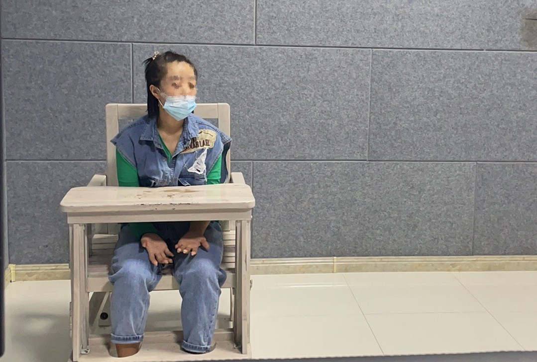 警方讯问犯罪嫌疑人(央广网发 江津区公安局供图)