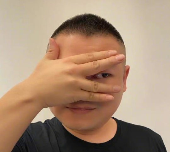 岳云鹏吐槽：128G手机实际只有112G，网友直言：人脸识别占地儿休闲区蓝鸢梦想 - Www.slyday.coM