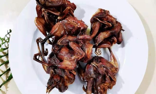 家常菜之炸鹌鹑酥脆爽口连骨头也入味吃过瘾了