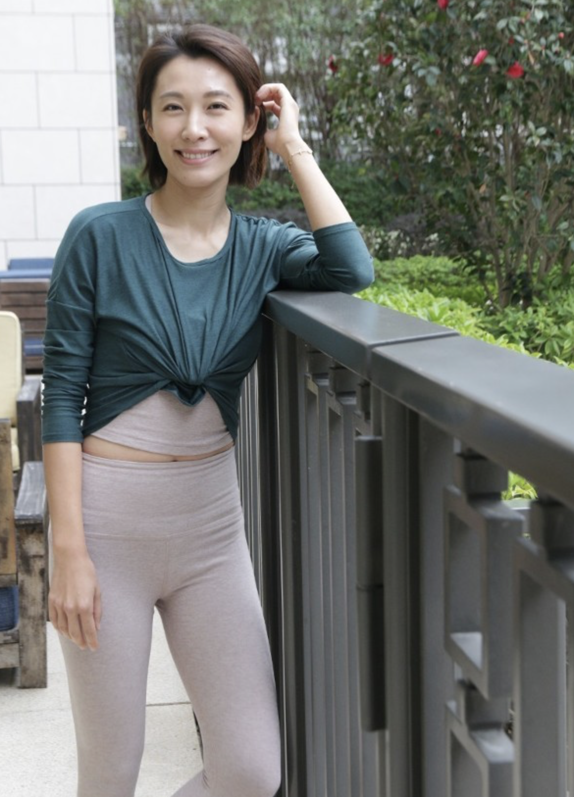 李美慧嫁大25岁富商生活质朴,辞退佣人亲自带娃,直言不惯被服侍