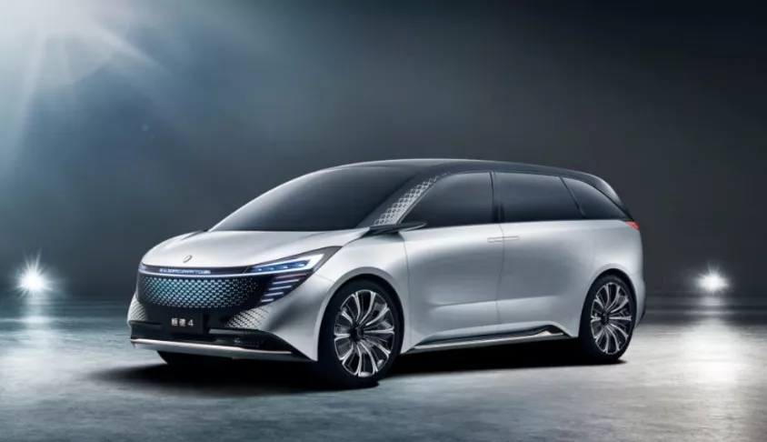 恒驰3和恒驰8定价35-50万元,对标蔚来es8,特斯拉model x,蔚来et7,奥迪