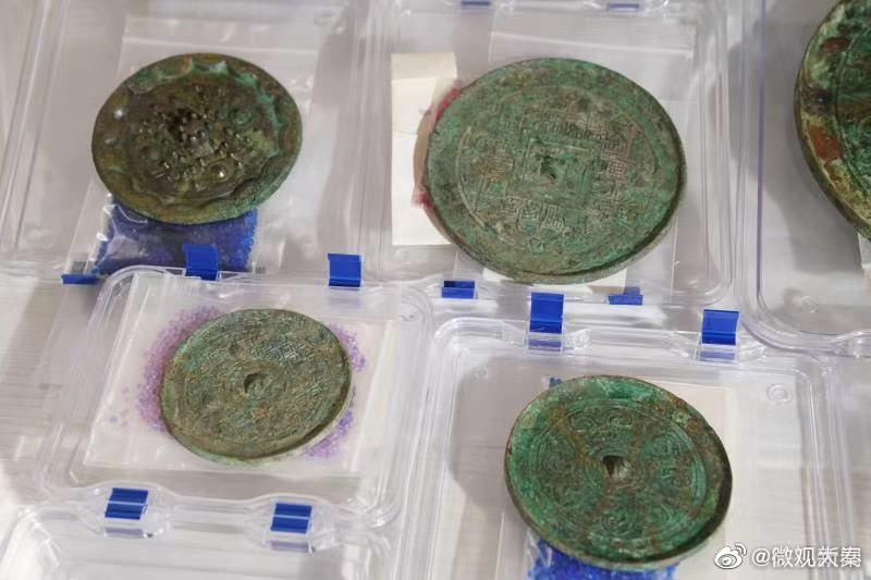 穿越2000多年仍可鉴人陕西出土汉代铜镜仍可鉴人