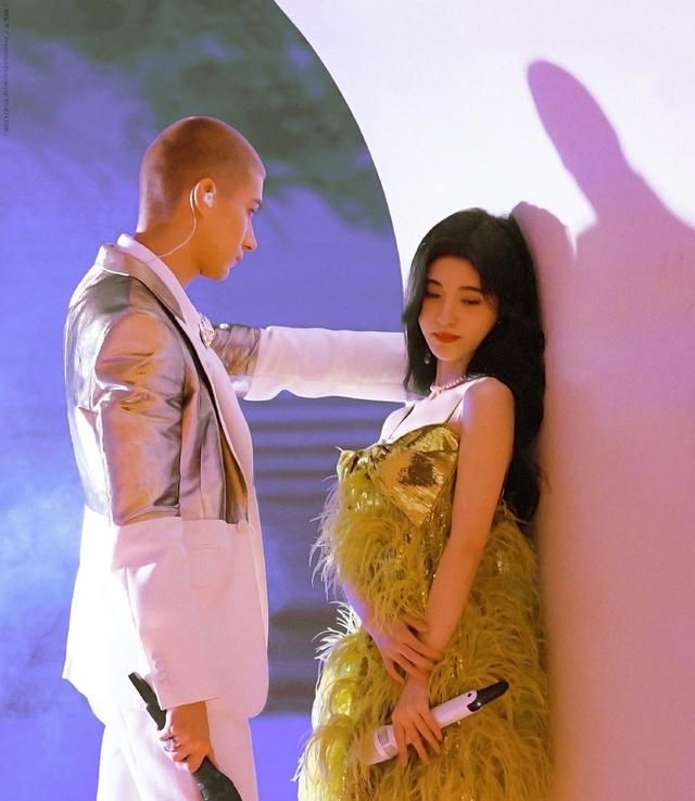 3位创4国外学员,力丸唱rap,赞多公主抱毛晓彤,米卡叮咚鞠婧祎休闲区蓝鸢梦想 - Www.slyday.coM