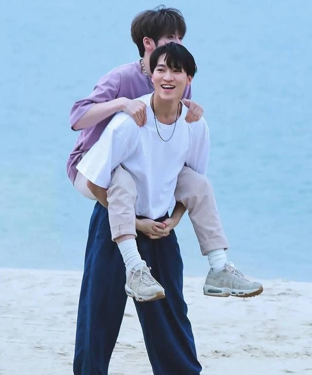 3位创4国外学员,力丸唱rap,赞多公主抱毛晓彤,米卡叮咚鞠婧祎休闲区蓝鸢梦想 - Www.slyday.coM