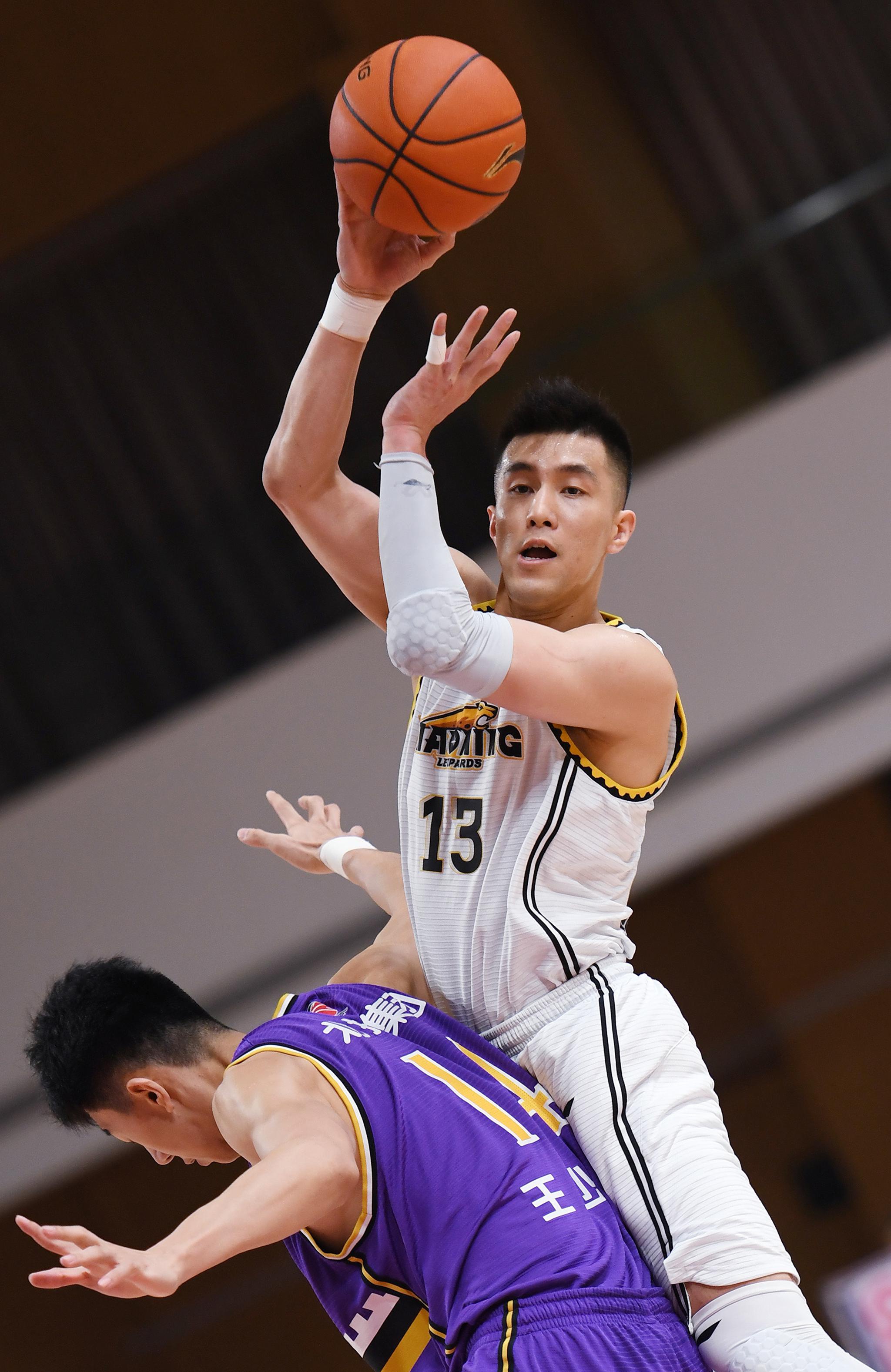 篮球——cba第四阶段:辽宁本钢胜北京紫禁勇士