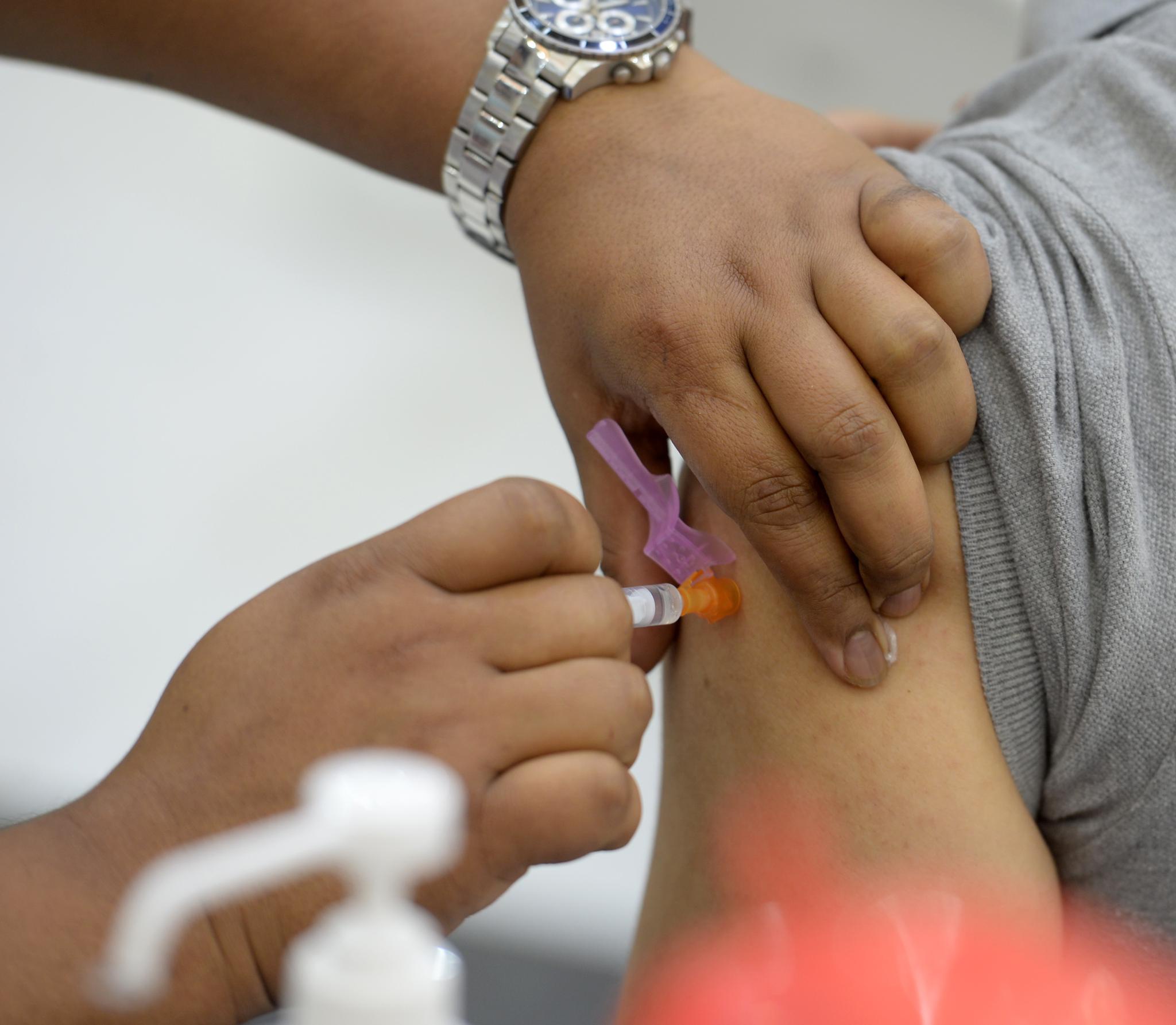 科威特接种疫苗