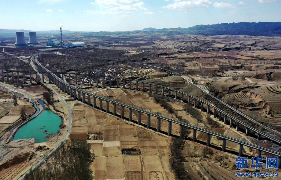 飞阅中国攀山涉水巡诊西煤东运生命线