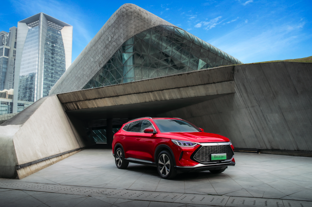 强势来袭!混动市场的搅局者——试驾比亚迪宋plus dm-i