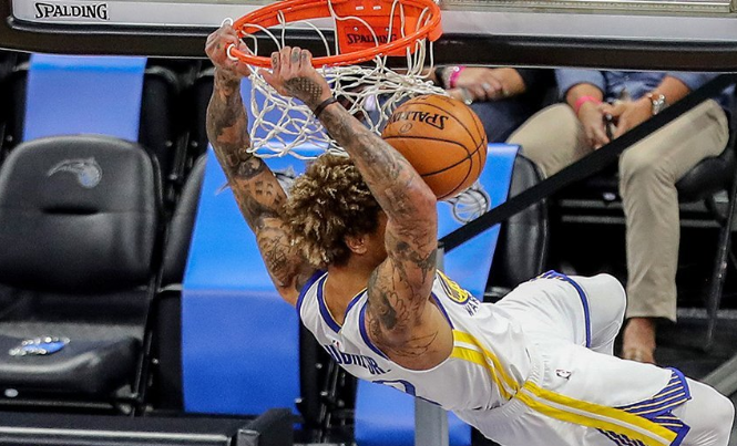 勇士和扣篮有仇?克莱重伤,怀斯曼和乌布雷遇伤病,库里遇尴尬