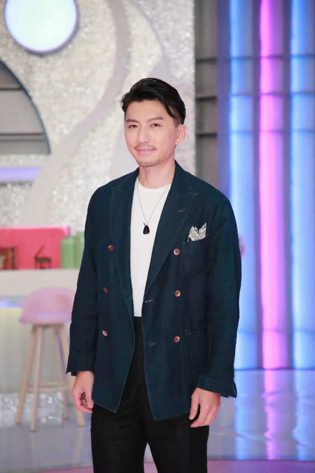 tvb高层大洗牌袁伟豪为摆脱冷遇暗讽李宝安向曾志伟大献殷勤