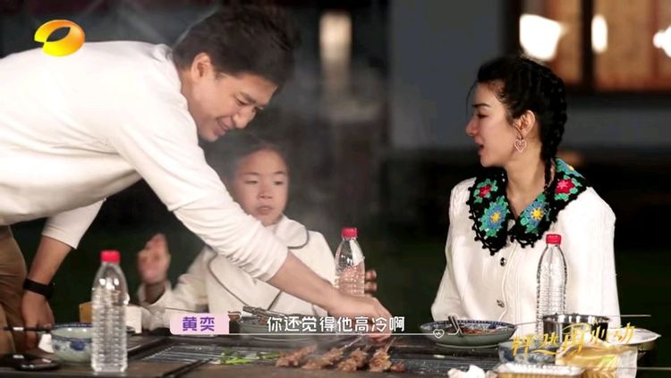 黄奕崔伟获网友祝福凭3点成为中年人怦然再心动的成功样本