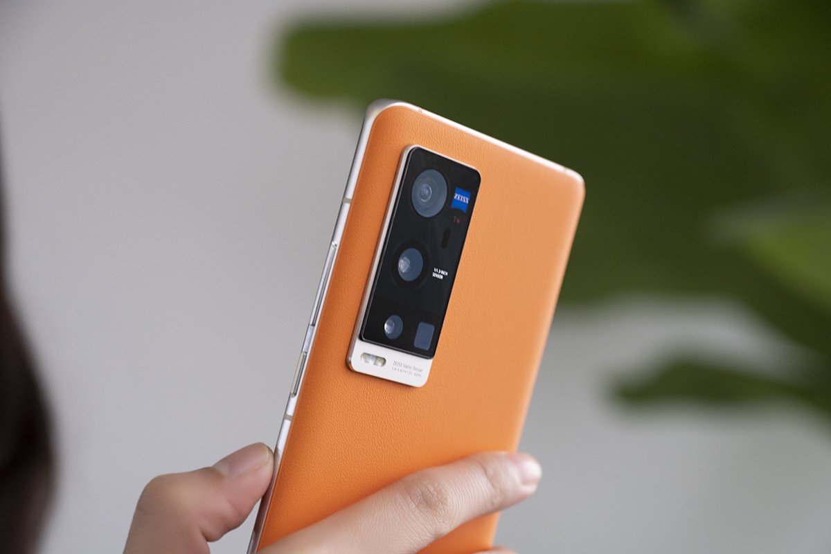 假期出游攻略vivox60pro能让你在机场打发时间或拍好照片