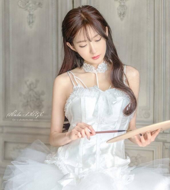 当主播真不如卖图?王羽杉又玩违规操作,用9张jio照来吸粉