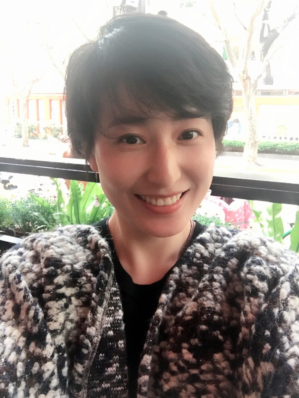 还记得"最美杨不悔"鲍逸琳吗?当年她惊艳荧屏,如今却退居幕后