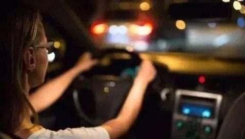 夜间开车的5个驾驶技巧,夜间行车更加安全-新浪汽车