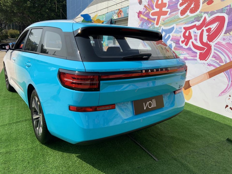 品鉴新宝骏valli内带复式大平层休旅车的正确打开方式