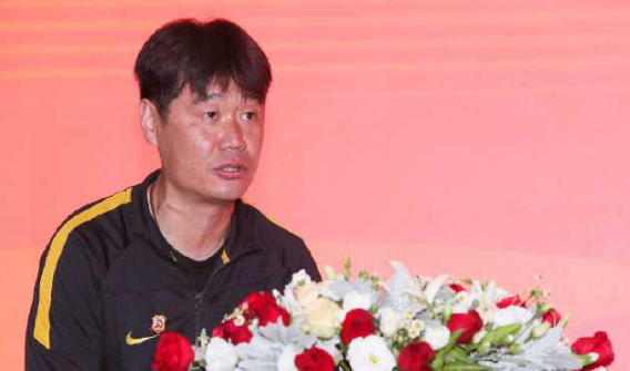 2021中超新赛季武汉队出发啦