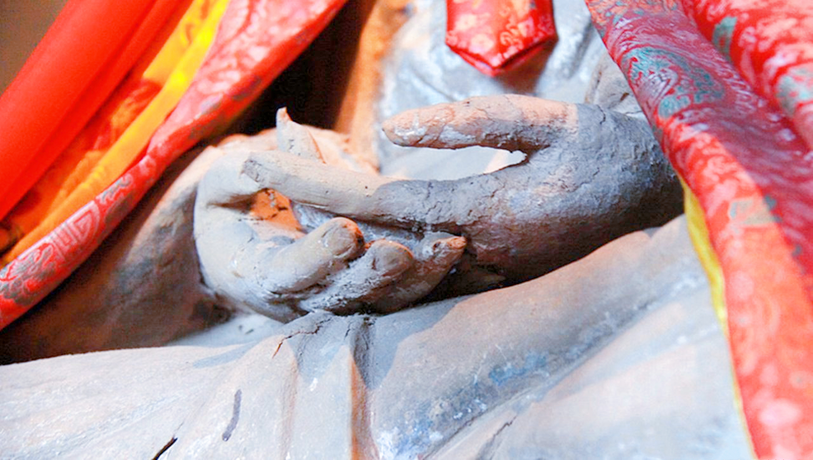 山西深山2座古庙,珍藏着15尊"肉身菩萨",堪称是奇迹|正果寺|深山|绵山