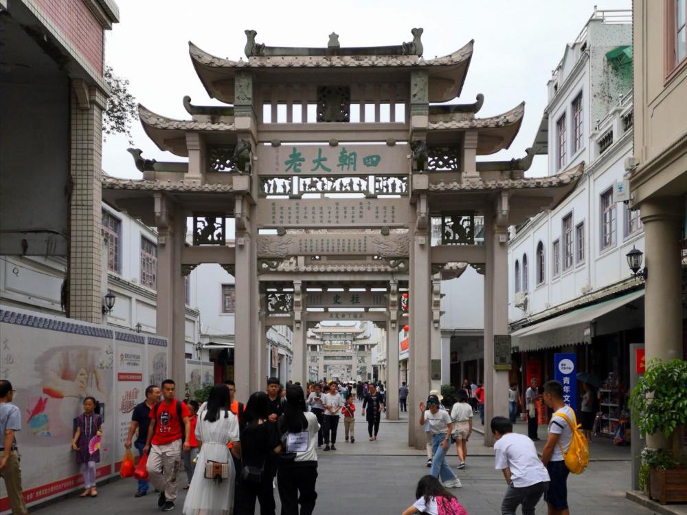 还是要数潮汕地区,比如潮州古城,就是古代广东潮州府的府城所在地