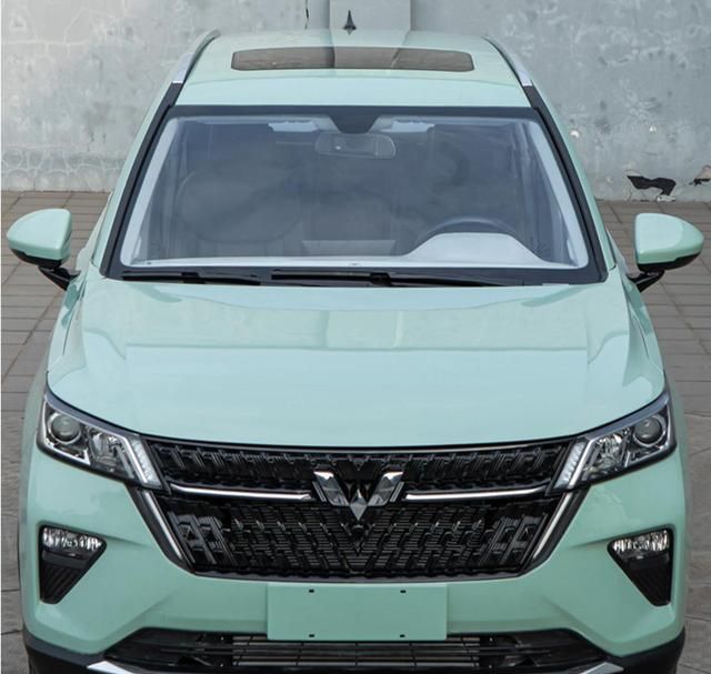 五菱银标全新suv实车曝光外观很霸气搭载15t动力