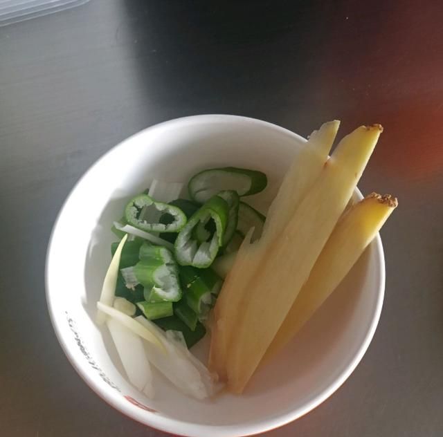 腰膝酸软的老人要多吃这种食物,改善腰膝不适,增加身体抵抗力休闲区蓝鸢梦想 - Www.slyday.coM 腰膝酸软的老人要多吃这种食物,改善腰膝不适,增加身体抵抗力休闲区蓝鸢梦想 - Www.slyday.coM