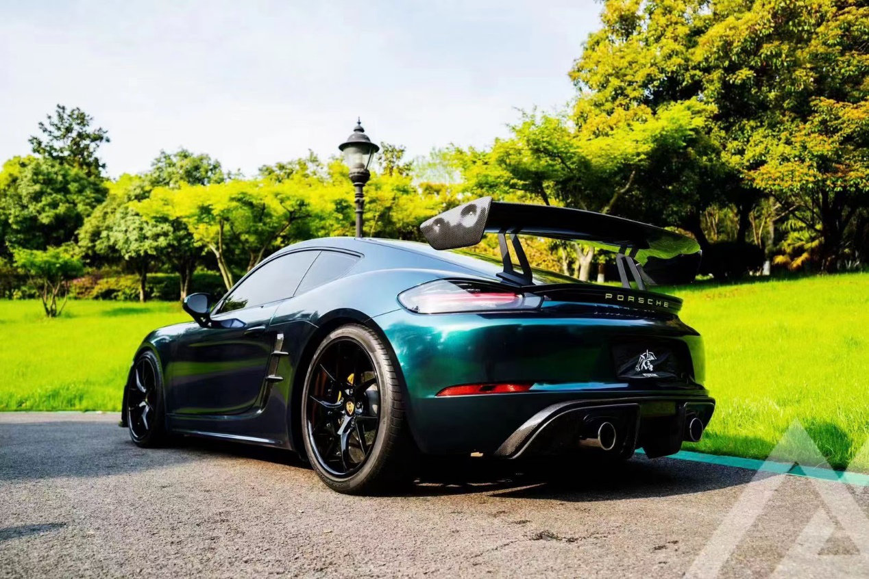 保时捷718改色皇家绿 尽显华丽锋范