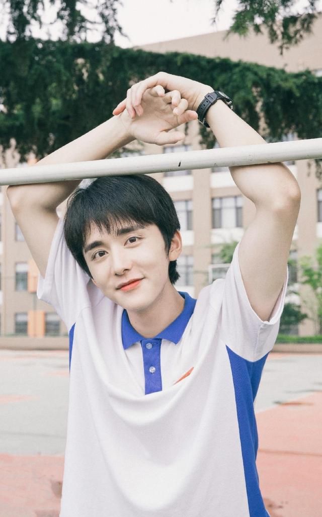 小太阳张新成不断努力让自己发光未来必定星途坦荡