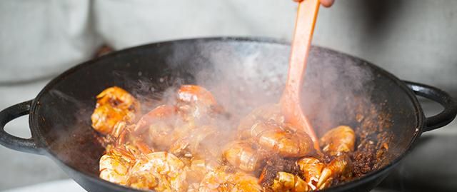 吸烟会诱发肺癌,但从不吸烟的人为什么也会得肺癌?原因有这几点休闲区蓝鸢梦想 - Www.slyday.coM 吸烟会诱发肺癌,但从不吸烟的人为什么也会得肺癌?原因有这几点休闲区蓝鸢梦想 - Www.slyday.coM