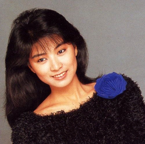 因为方文琳以玉女形象示人,成名后的她迅速受到众多粉丝追捧,她的事业