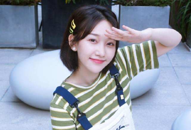 正文        卜冠今是很有潜力的90后女演员,她和关晓彤合演过《二十