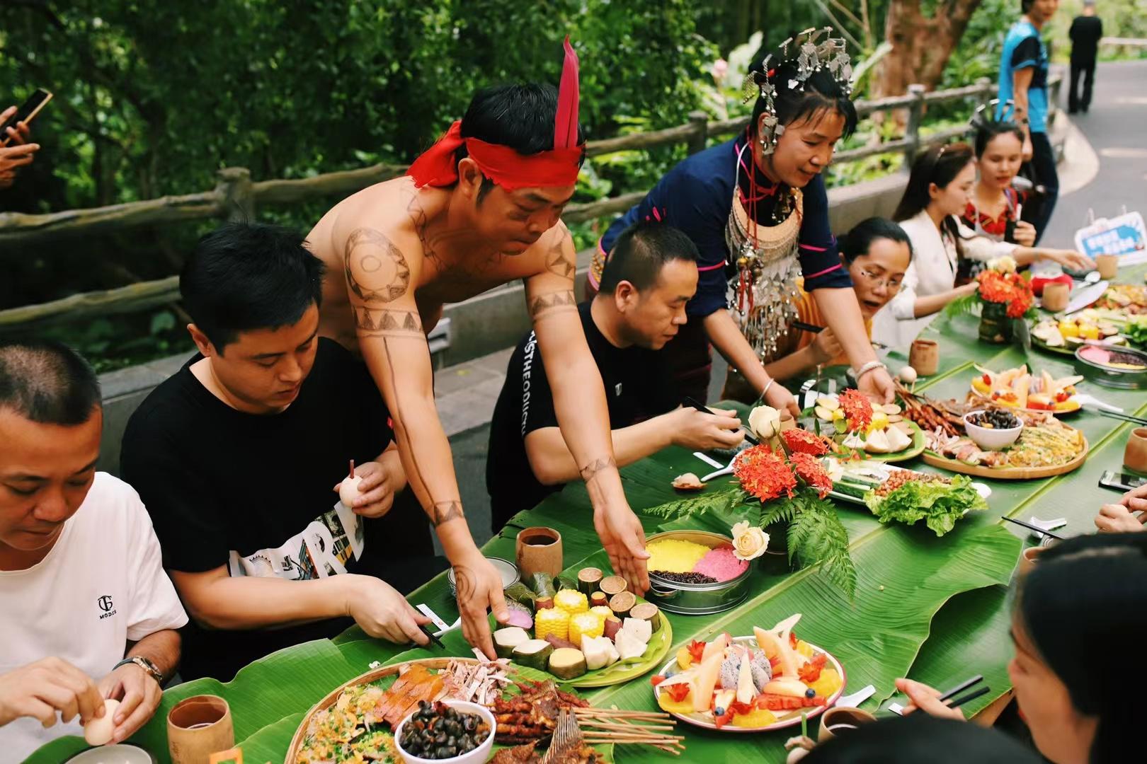 寻01不一样的黎苗美食尽在保亭75味
