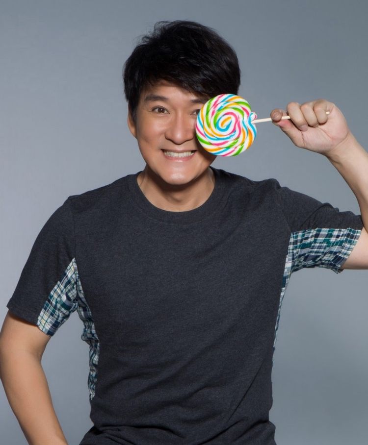 身材臃肿太难认,与小3岁周华健同台似两代人|齐豫|周华健|李泰铭_新浪