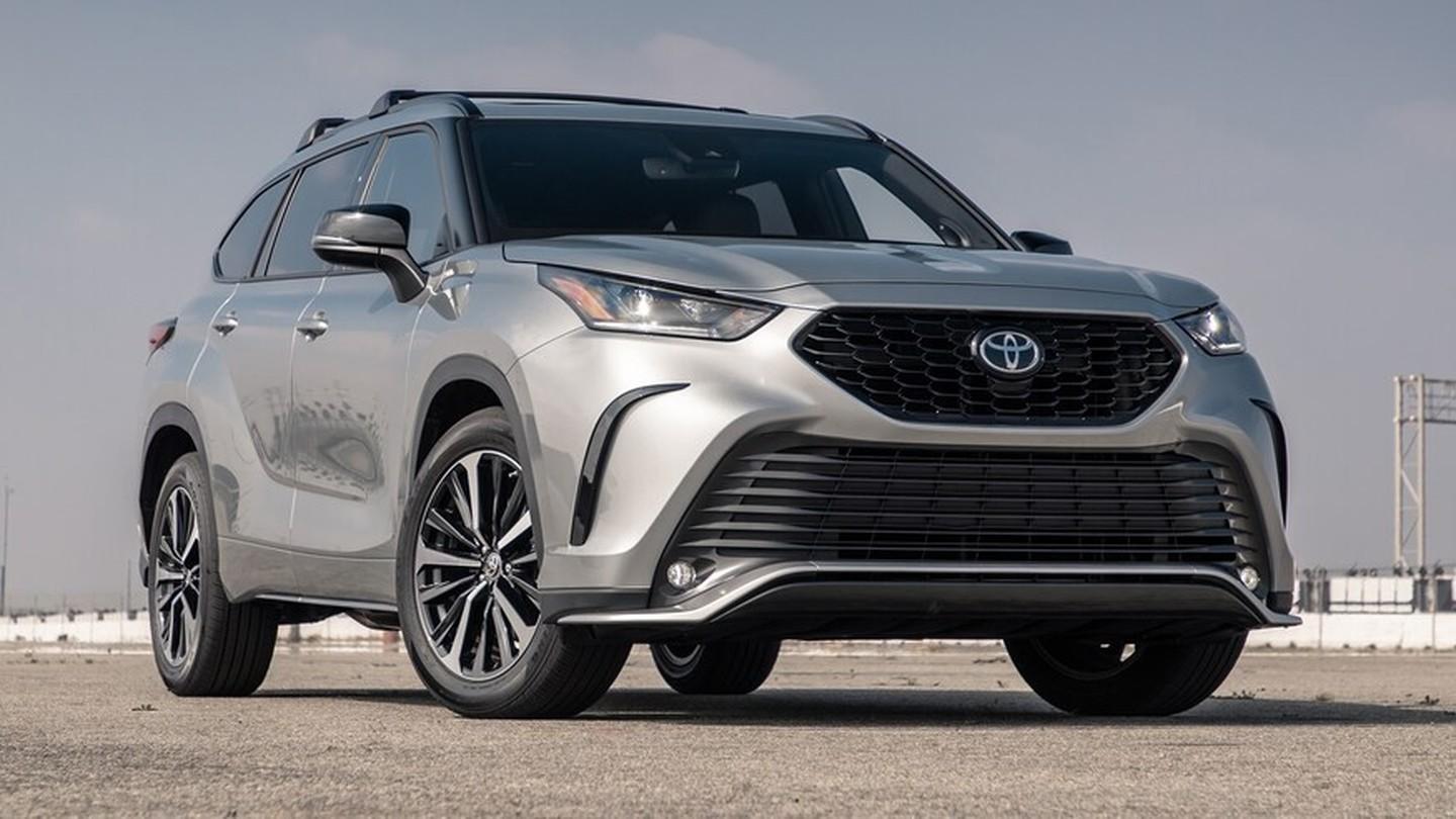 丰田又一款suv来袭,挂皇冠标识,网友:上市准能"爆单"