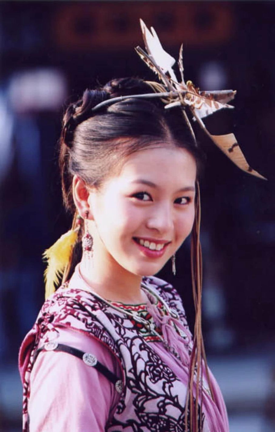 "阿奴"刘品言近照曝光,脸部肿胀肩膀宽厚|绿光森林|刘品言|阿奴_新浪