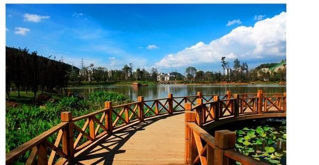 耗300亿!贵阳“超大”公园火了,面积比人民广场大3倍,全天开放休闲区蓝鸢梦想 - Www.slyday.coM 耗300亿!贵阳“超大”公园火了,面积比人民广场大3倍,全天开放休闲区蓝鸢梦想 - Www.slyday.coM