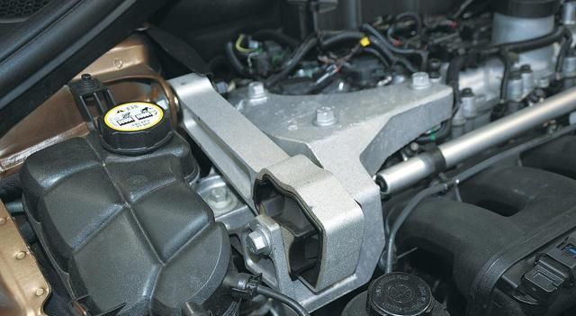 老司机解析:发动机支架有什么作用,发动机是如何与支架连接的?