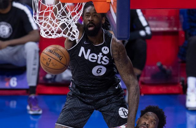 篮网险造22分大逆转!大帝打疯了,欧文表情严肃,大帝KD喷垃圾话休闲区蓝鸢梦想 - Www.slyday.coM