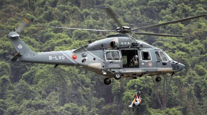 国家安全教育日:香港飞虎队作反恐演练示范