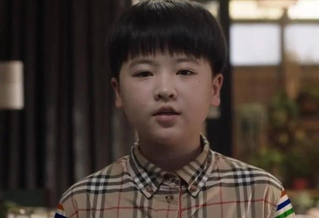 《小舍得》颜子悠考试撕试卷,掀翻桌子,引发了家长们的焦虑