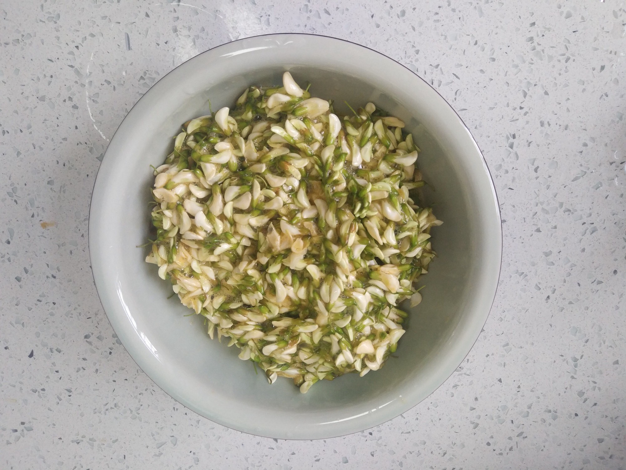 槐花虽然美味,但是不能乱吃,关于槐花的吃法以及禁忌你都知道吗