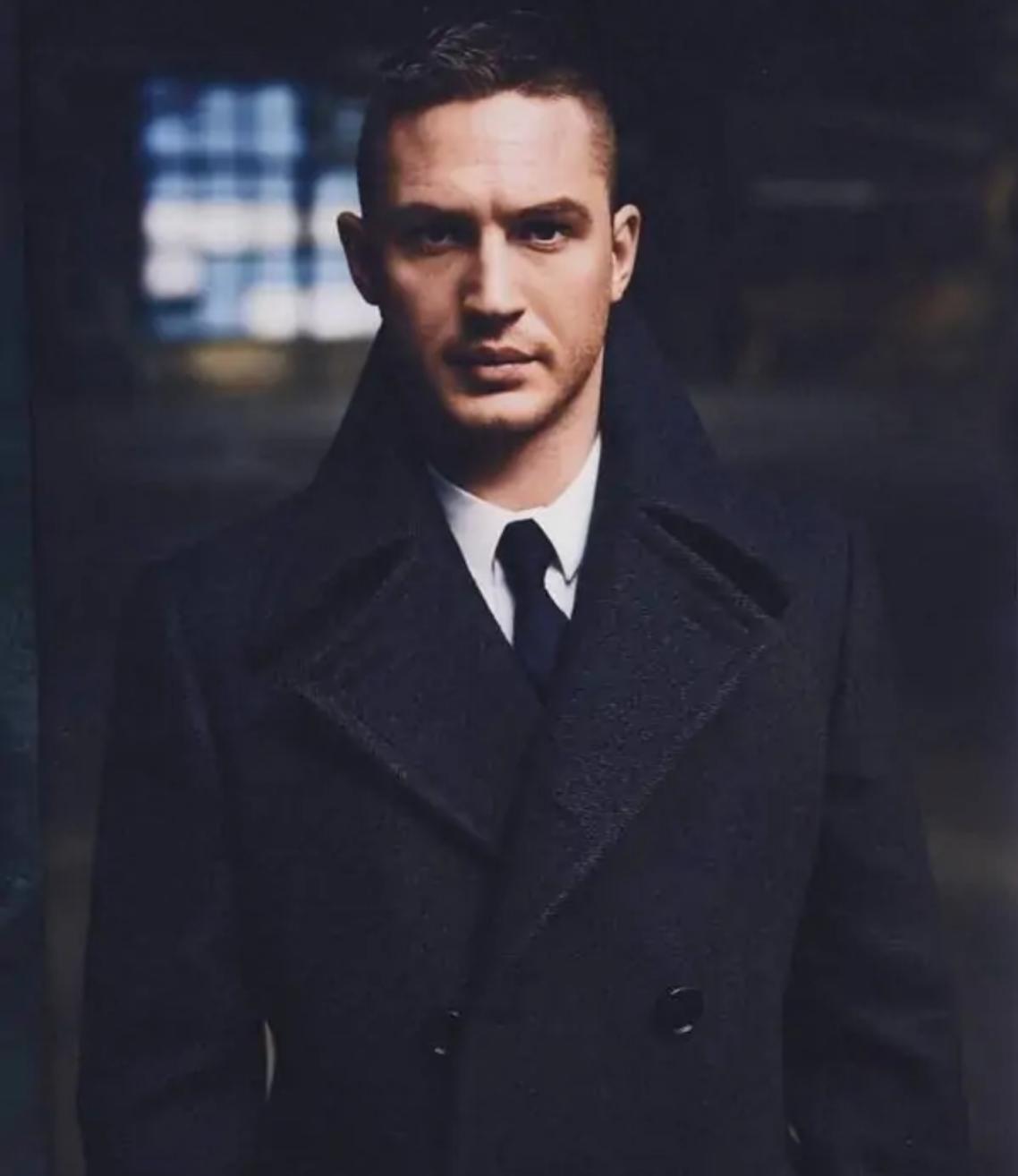 汤老师口袋装满东西像袋鼠满脸胡子好邋遢网友毒液2快来