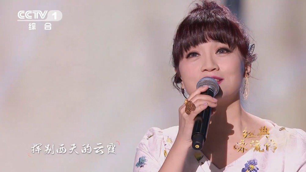 朱桦nini 《春语》3d音乐纯享版 这首形容教师的诗被唱成了歌