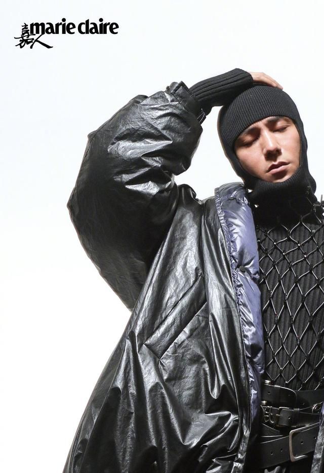 陈坤红色沙漠大片曝光陈漫镜头下的陈坤45岁像25岁小伙