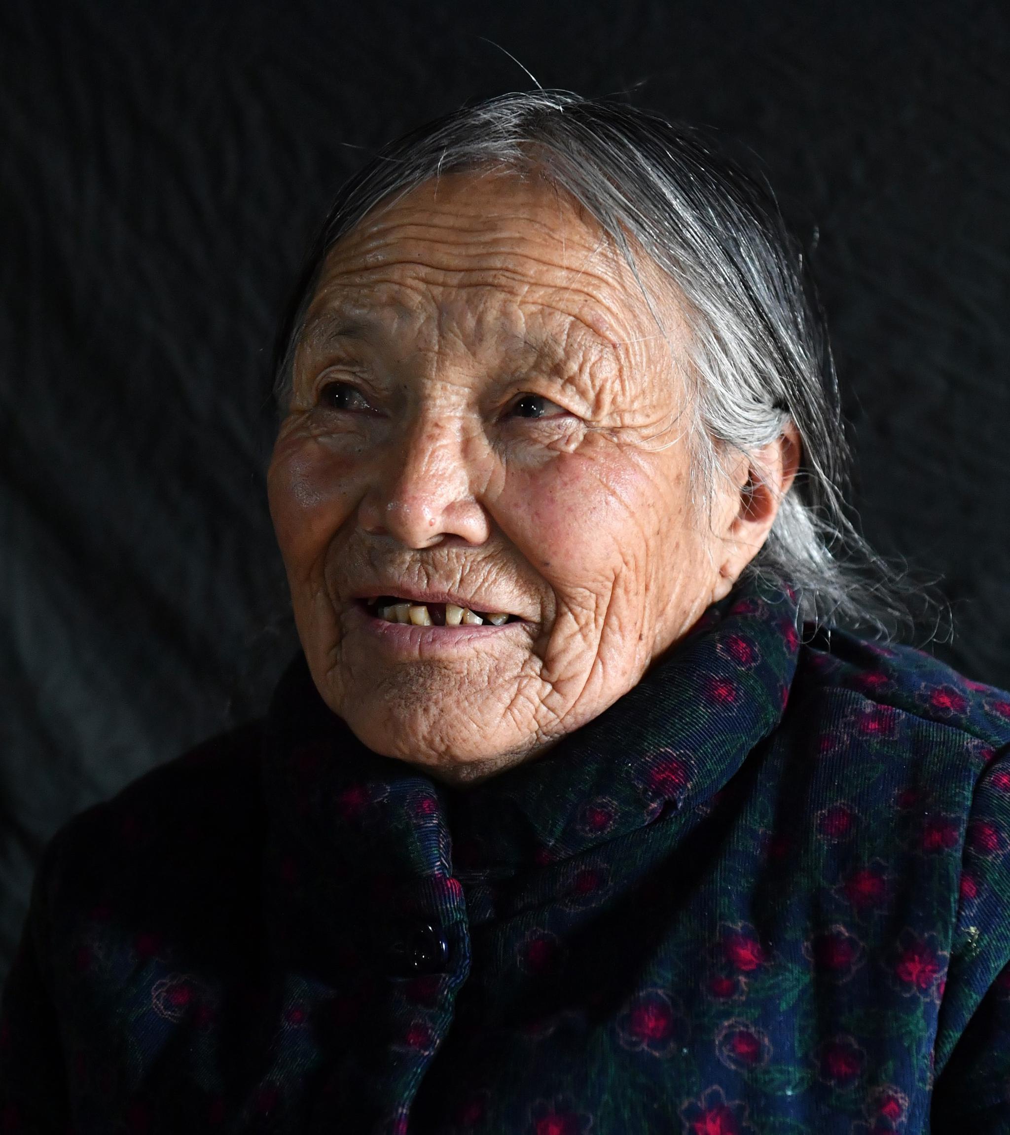 这是在林芝市米林县吞北村拍摄的布鲁老人的肖像(3月28日摄).