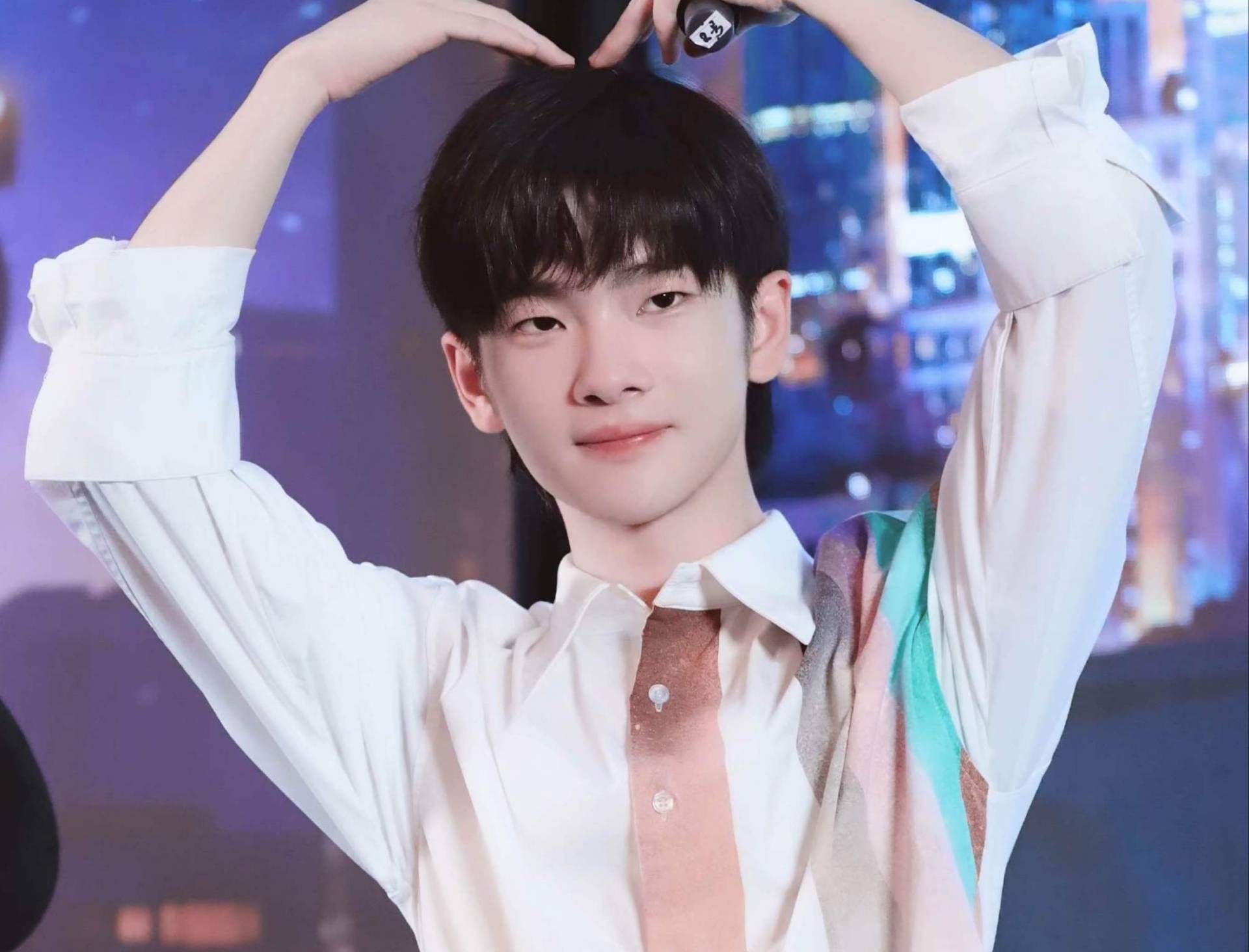 本来不认识因为塌房我认全了r1se所有成员